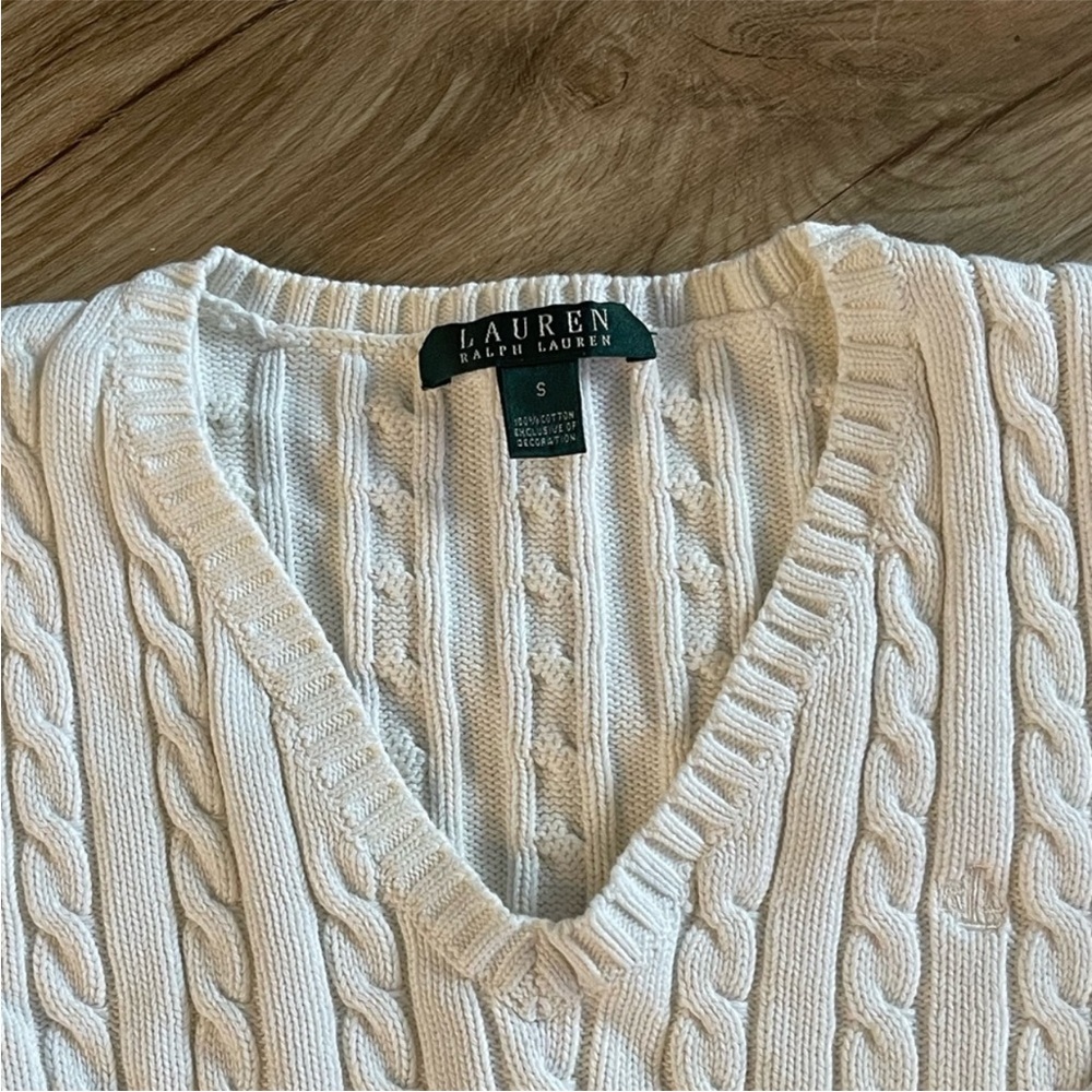 Ralph Lauren Small Cableknit Vneck Sweater in Ivory!  NWOT ❤️